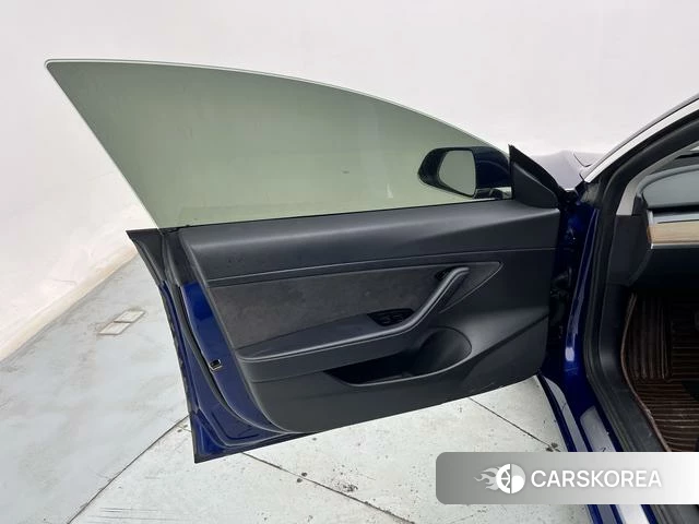 Tesla Model 3 id 4253292 из Китая 16