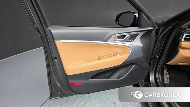 Genesis The New G70 id 4266892 из Кореи 16