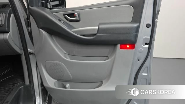 Hyundai The New Grand Starex id 4856190 из Кореи 16