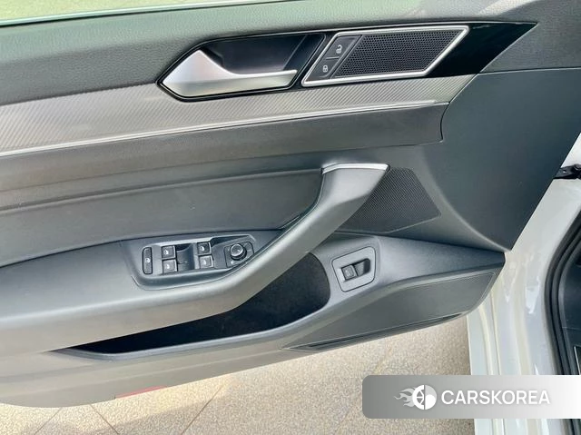 Volkswagen CC id 4210675 из Китая 16