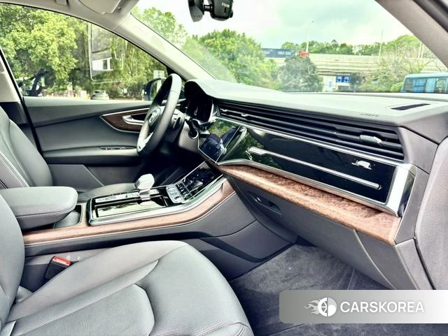 Audi Q7 id 4276992 из Китая 16