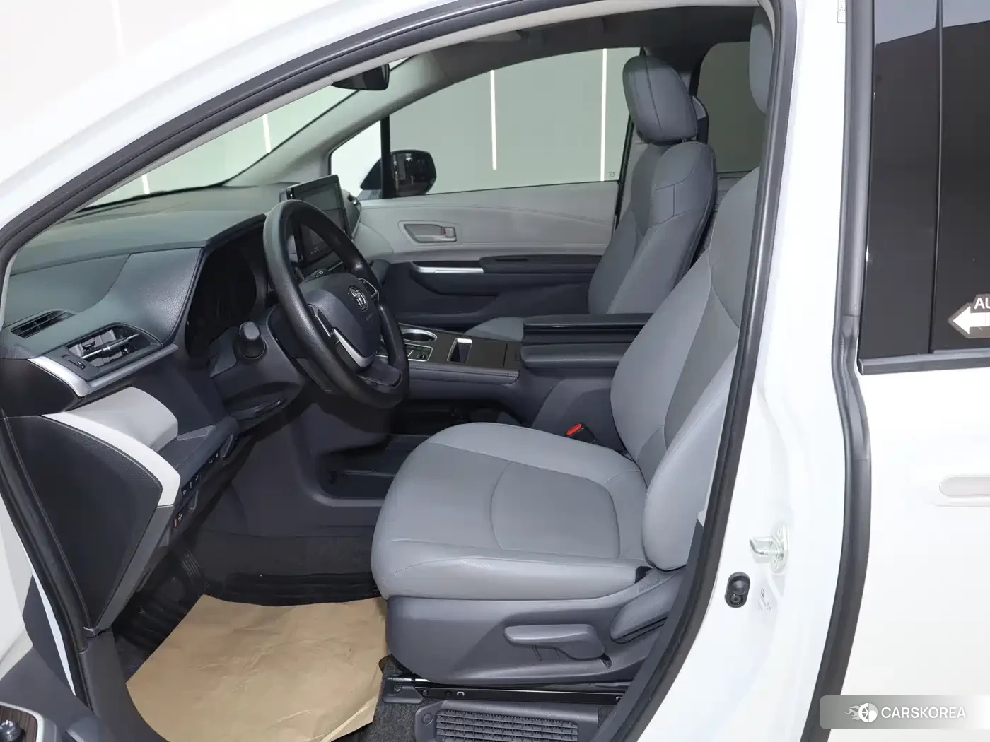 Toyota Granvia id 4680634 из Китая 16