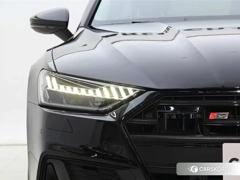 Audi A7L id 4649395 из Китая 16