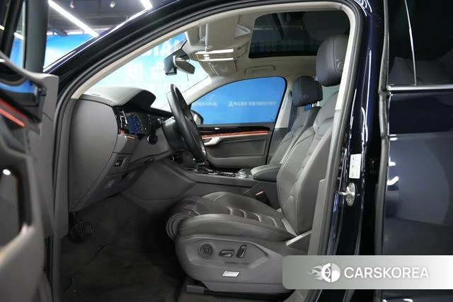 Volkswagen Touareg id 4240640 из Китая 16