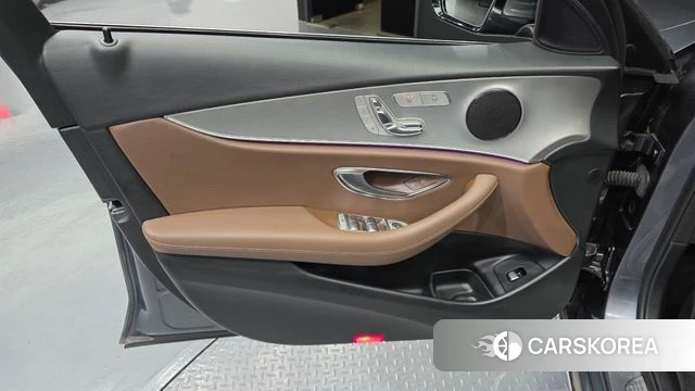 Mercedes-Benz E-Class W213 id 4746960 из Кореи 16