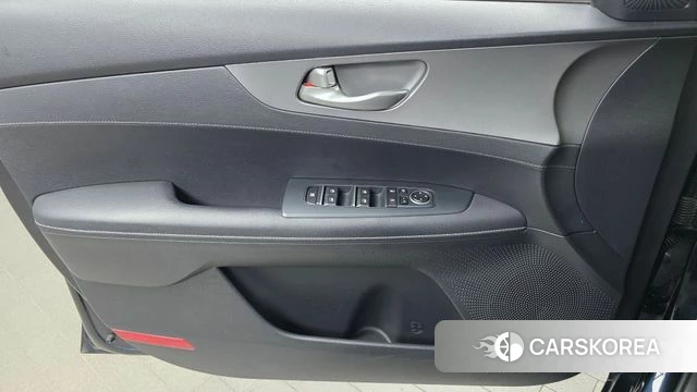 Kia Come New K3 id 4672598 из Кореи 16