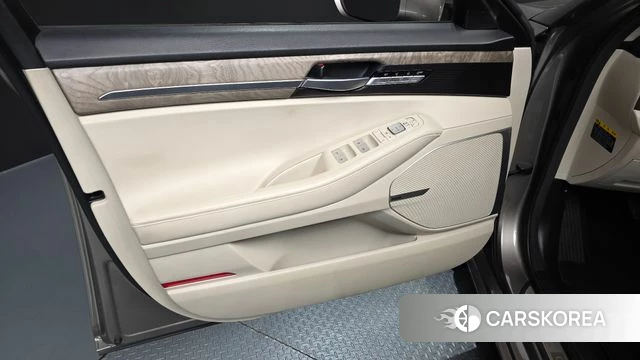 Genesis G90 id 4196345 из Кореи 16