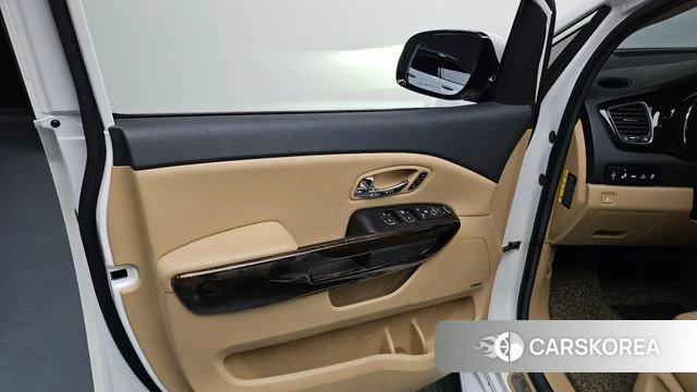 Kia The New Carnival id 4552063 из Кореи 16