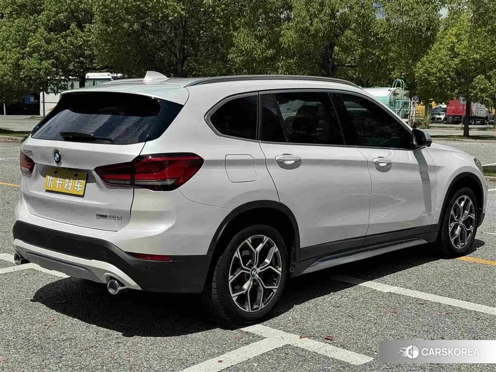 BMW X1 id 4681229 из Китая 17