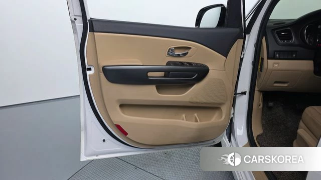 Kia The New Carnival id 4403179 из Кореи 16