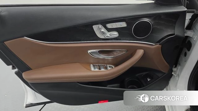 Mercedes-Benz E-Class W213 id 4540488 из Кореи 16