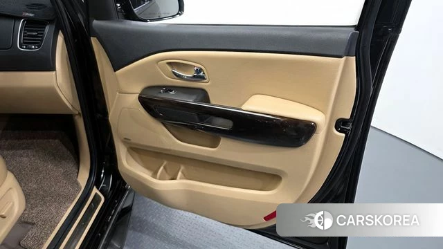 Kia The New Carnival id 4356547 из Кореи 16