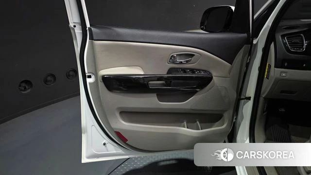 Kia The New Carnival id 4794729 из Кореи 16