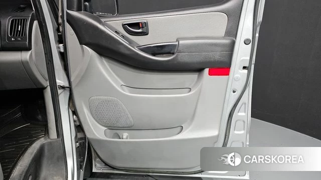 Hyundai The New Grand Starex id 4943954 из Кореи 16