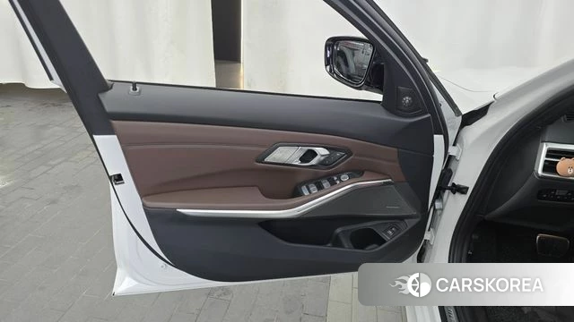 BMW 3 Series (G20) id 4612217 из Кореи 16