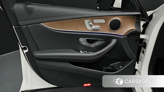 Mercedes-Benz E-Class W213 id 4281800 из Кореи 16