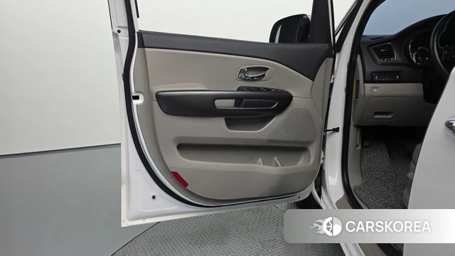 Kia The New Carnival id 4284511 из Кореи 16