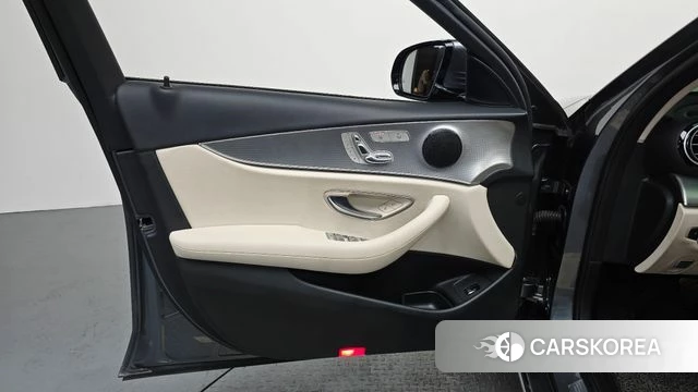 Mercedes-Benz E-Class W213 id 4557976 из Кореи 16