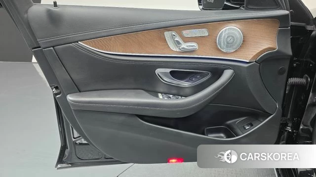 Mercedes-Benz E-Class W213 id 4383894 из Кореи 16