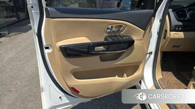 Kia All New Carnival id 4326012 из Кореи 16
