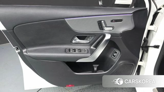 Mercedes-Benz A-Class W177 id 4604360 из Кореи 16