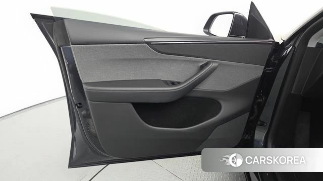 Tesla Model Y id 4778106 из Кореи 16