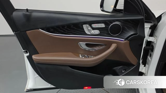 Mercedes-Benz E-Class W213 id 4713310 из Кореи 16