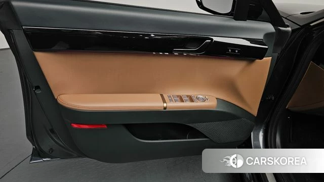 Hyundai Grandeur Hybrid (GN7) id 4469165 из Кореи 16