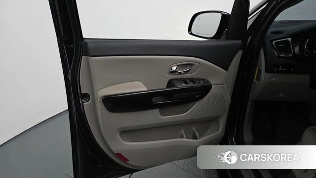 Kia The New Carnival id 4530340 из Кореи 16