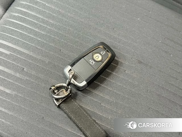 Ford Mondeo id 4380398 из Китая 16