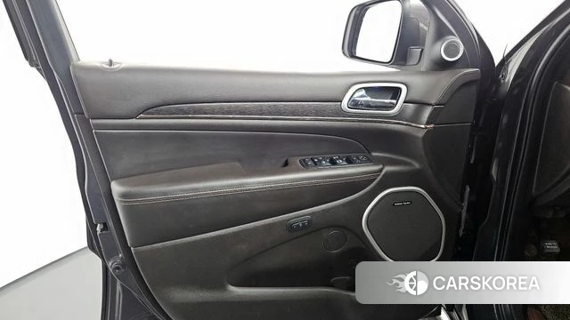 Jeep Grand Cherokee id 4251383 из Кореи 16