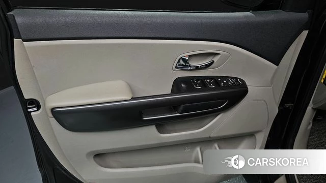 Kia The New Carnival id 4285999 из Кореи 16