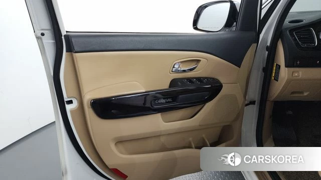 Kia The New Carnival id 4188541 из Кореи 16