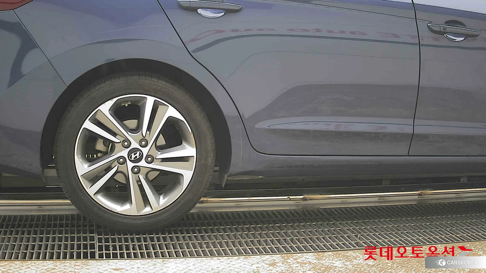 Hyundai Avante id 3869318 из Кореи 16