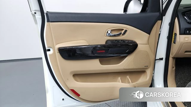 Kia The New Carnival id 4581938 из Кореи 16