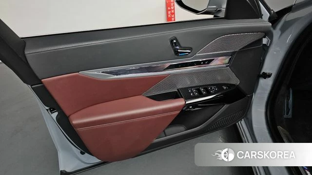 BMW 7 Series (G70) id 4223159 из Кореи 16