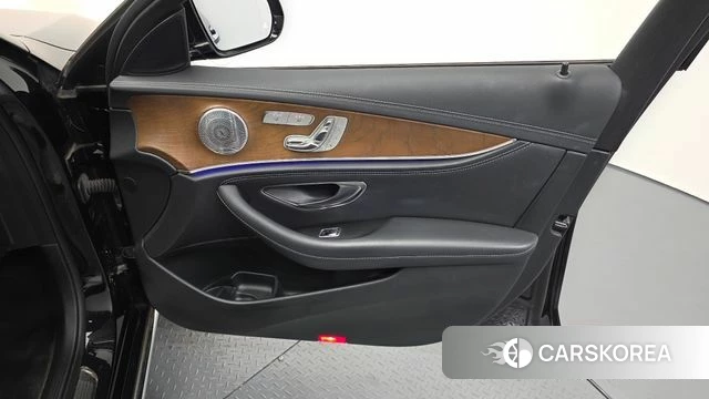Mercedes-Benz E-Class W213 id 4780510 из Кореи 16