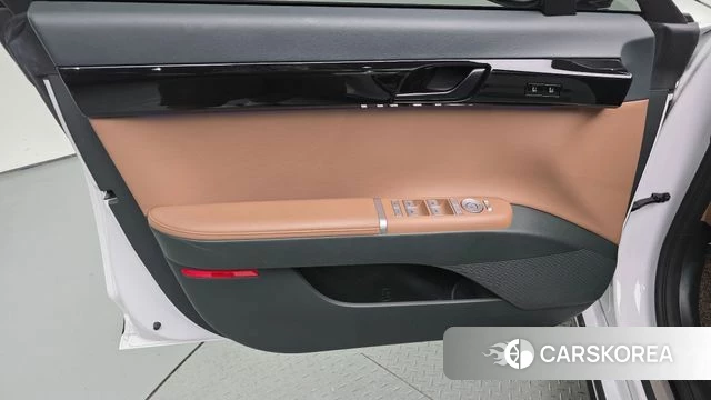 Hyundai Grandeur (GN7) id 4853952 из Кореи 16