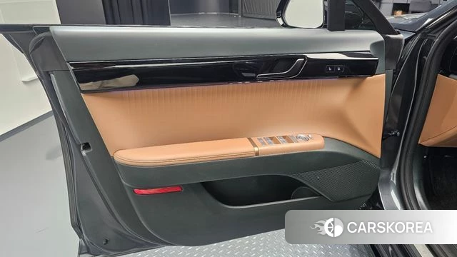 Hyundai Grandeur Hybrid (GN7) id 4715656 из Кореи 16