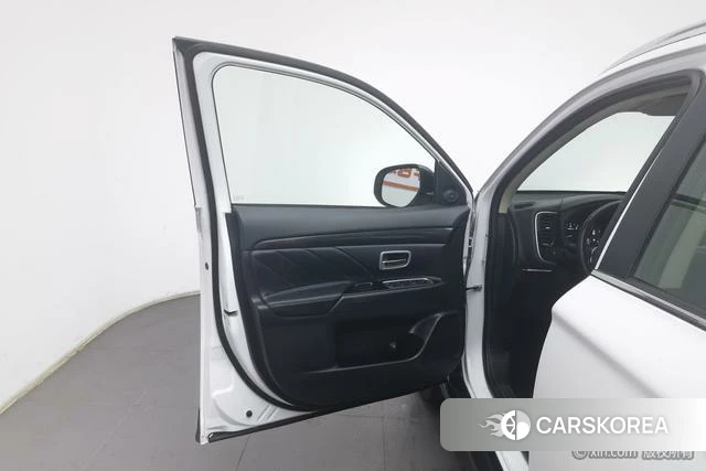Mitsubishi  Outlander id 4210094 из Китая 16