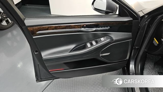 Genesis G90 id 4646673 из Кореи 16