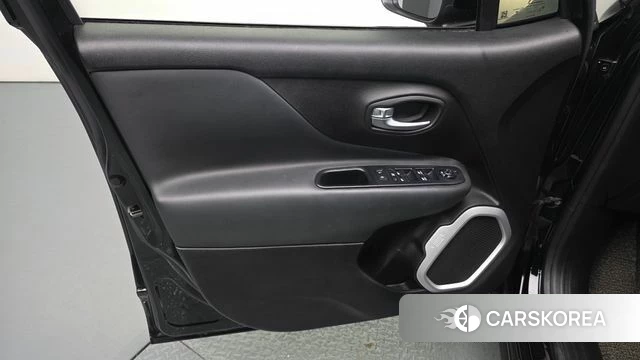 Jeep Renegade id 4581844 из Кореи 16
