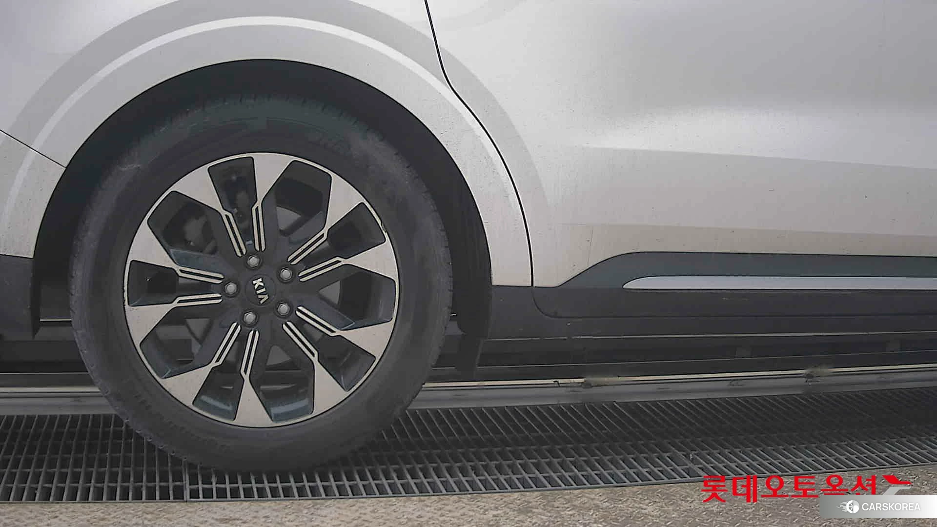 Kia Carnival id 3869393 из Кореи 16