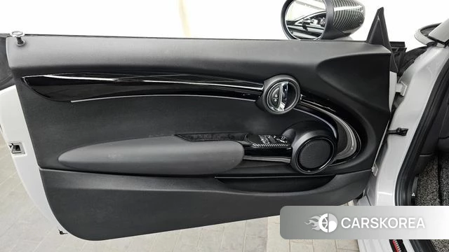 Mini Cooper S id 4231654 из Кореи 16