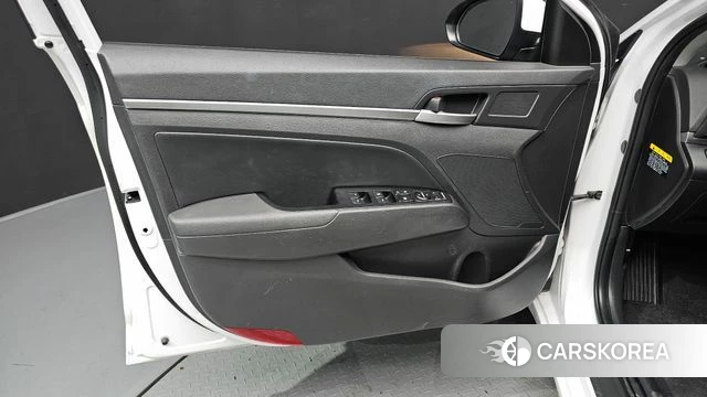 Hyundai The New Avante AD id 4447377 из Кореи 16