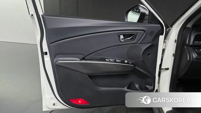 Ssangyong Tivoli Air id 4737301 из Кореи 16