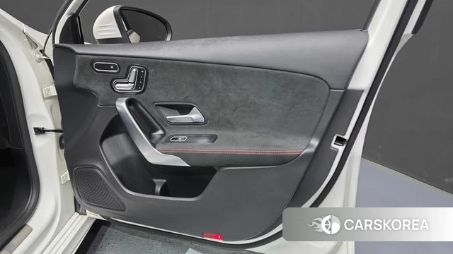 Mercedes-Benz A-Class W177 id 4581361 из Кореи 16