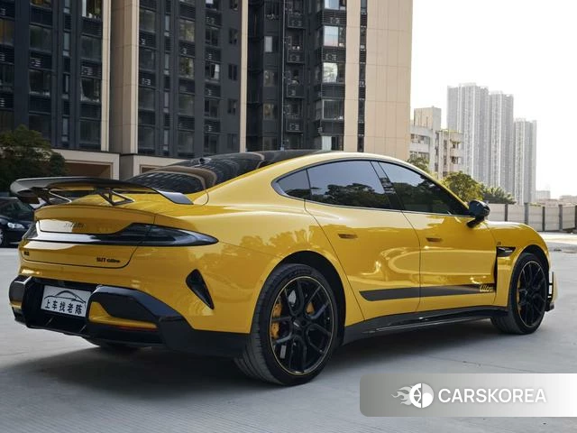 Xiaomi Car Xiaomi SU7 Ultra id 3993825 из Китая 16