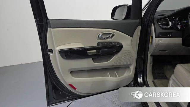Kia The New Carnival id 4245494 из Кореи 16