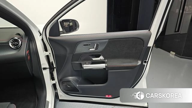 Mercedes-Benz EQA H243 id 4773282 из Кореи 16